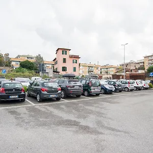 https://a-casa-di-ale-rome-00157.it-romehotels.com